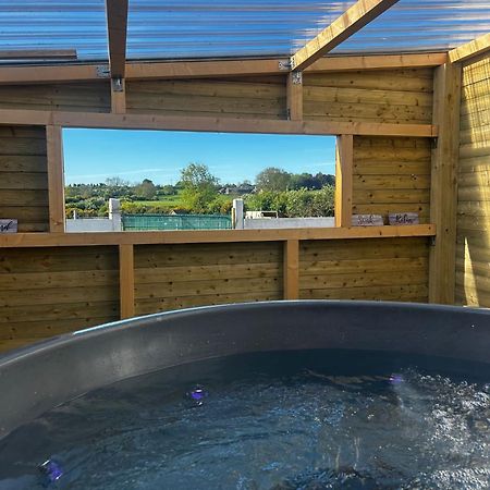 The Alpaca Farmhouse With Hot Tub And Alpaca Experience Included Dromara Exteriér fotografie