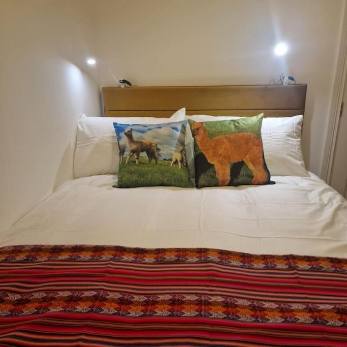 The Alpaca Farmhouse With Hot Tub And Alpaca Experience Included Dromara Exteriér fotografie